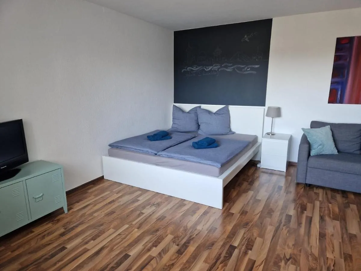 뒤셀도르프 Well Located Flat With Balcony 아파트 독일